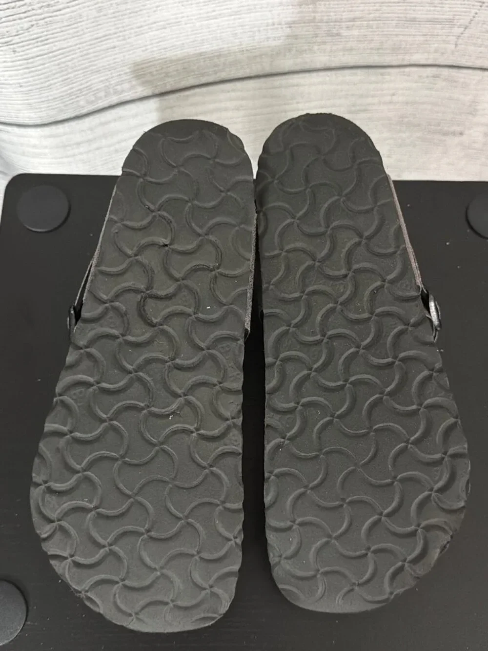 Birkenstock Gizeh Holographic Sandals Size 38R